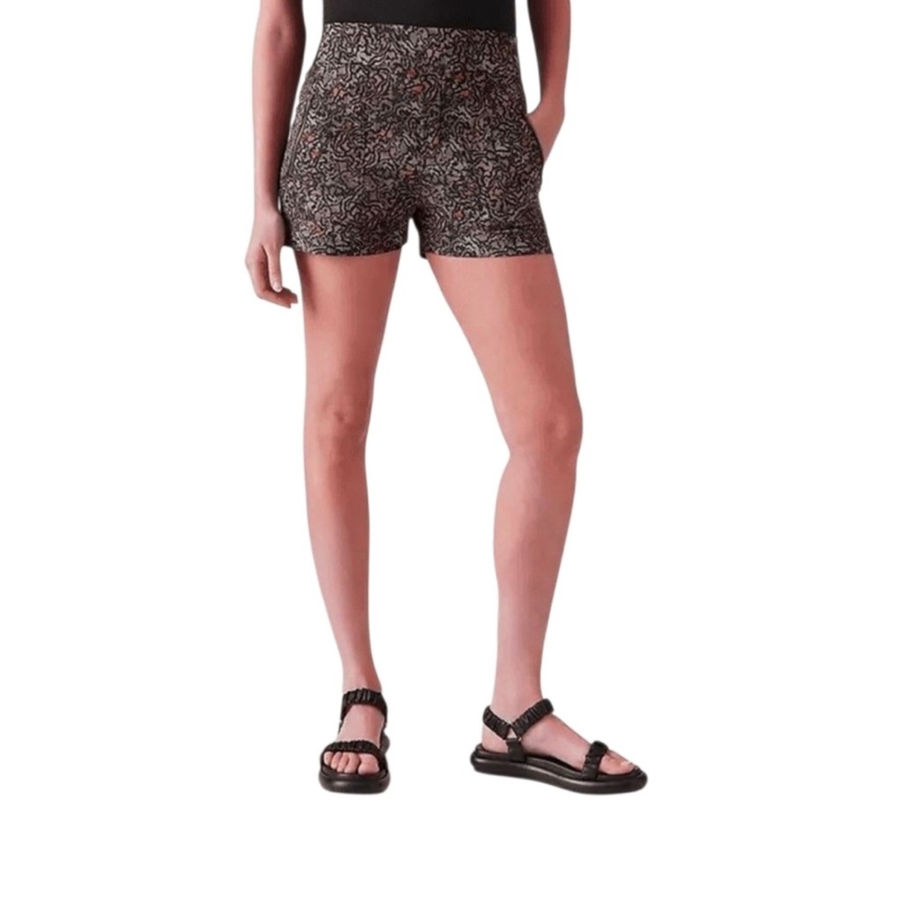 Athleta | Trekkie North Shorts | Kinetic Black Outdoor Hiking Shorts Size 6